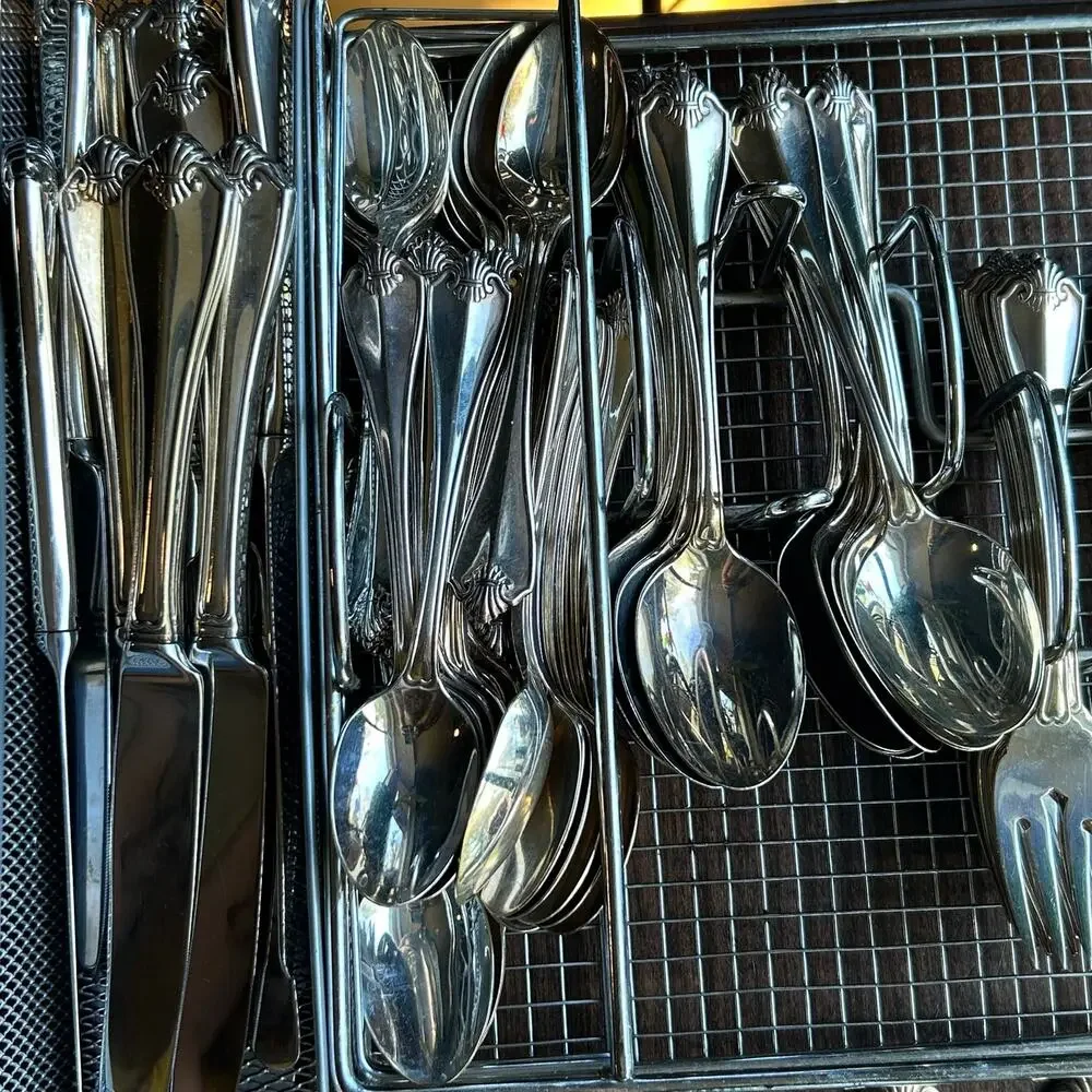 Oneida 118 piece flatware set King James 1881 w/ serving pieces